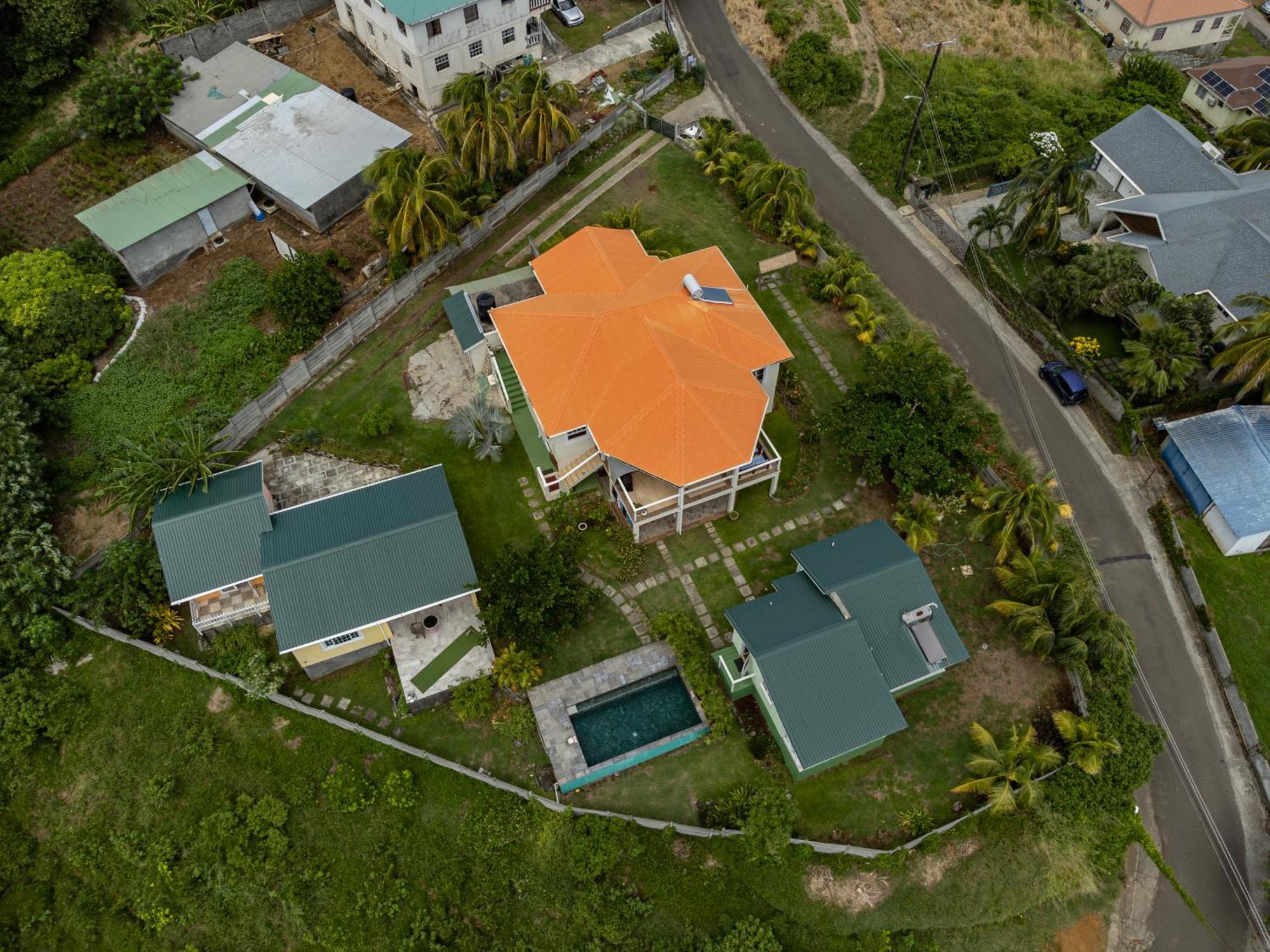 Waves Villa Guesthouse Kingstown Exteriér fotografie