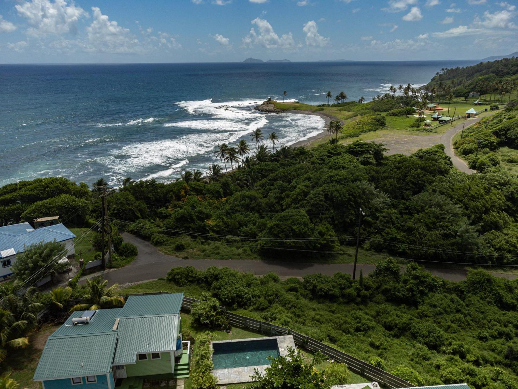 Waves Villa Guesthouse Kingstown Exteriér fotografie