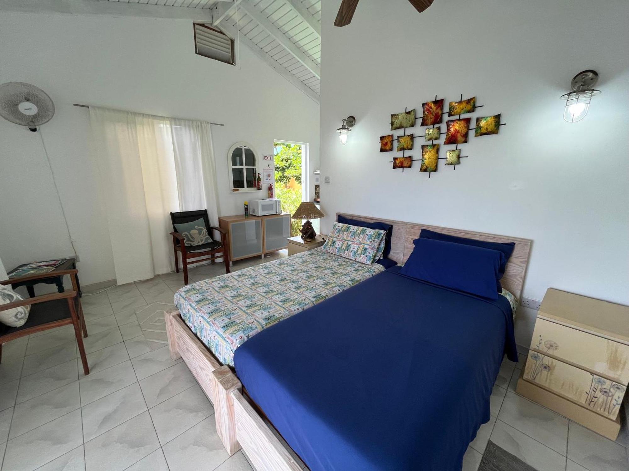 Waves Villa Guesthouse Kingstown Exteriér fotografie